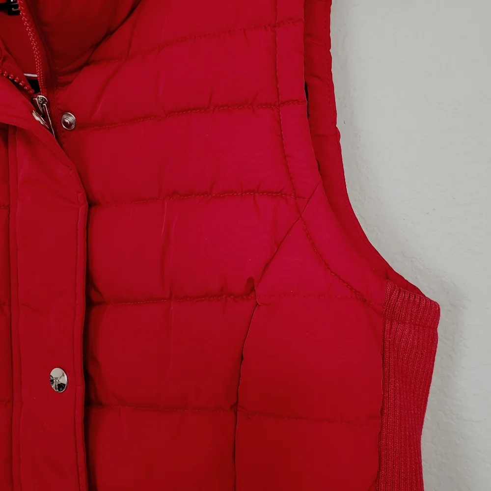 Tommy Hilfiger Red Puffer Vest Jacket - Size Small - Picture 6 of 17